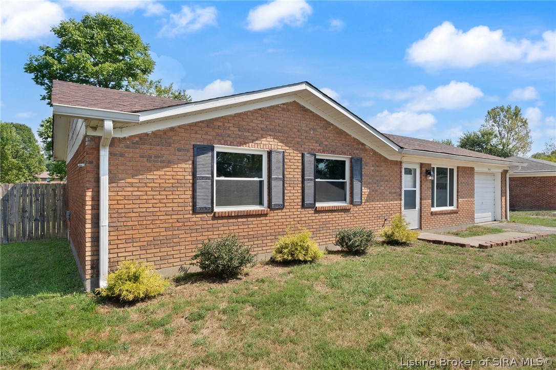 202 Whitsett Way Property Photo 3