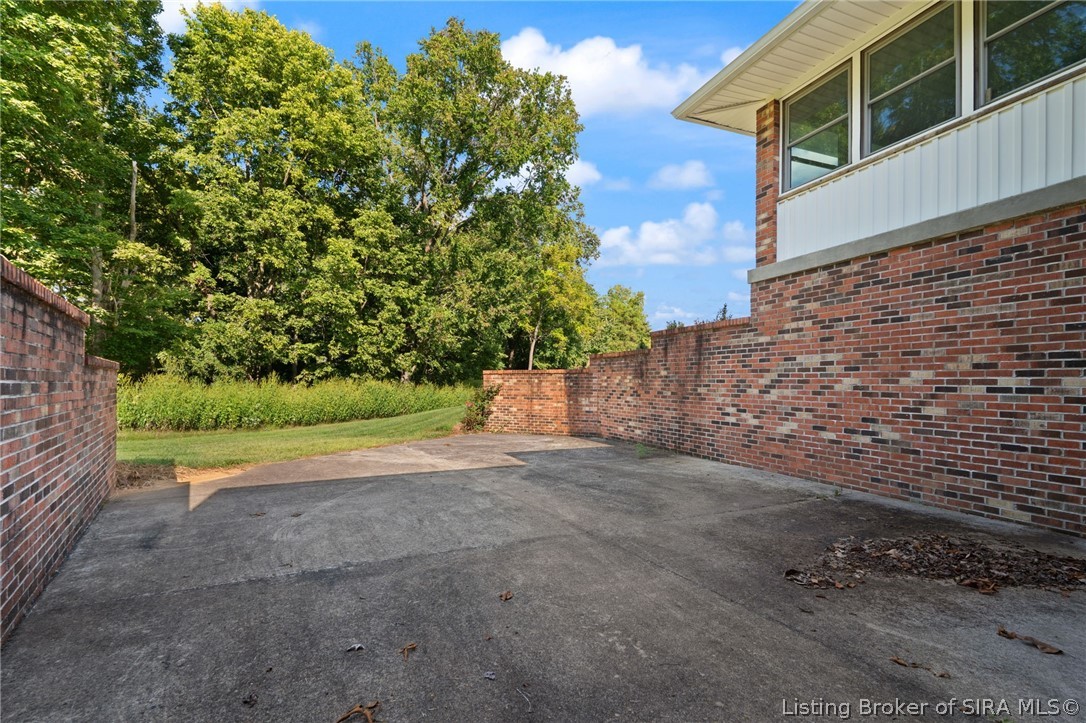 1052 Green Acres Drive Property Photo 13