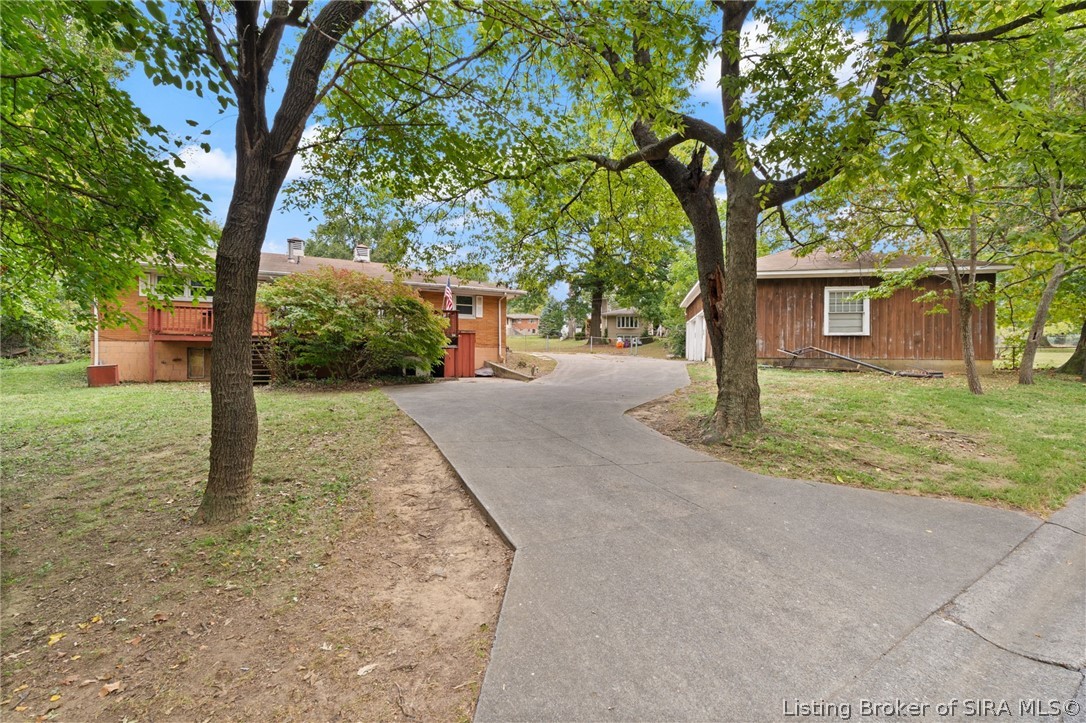 614 Lynn Road Property Photo 5