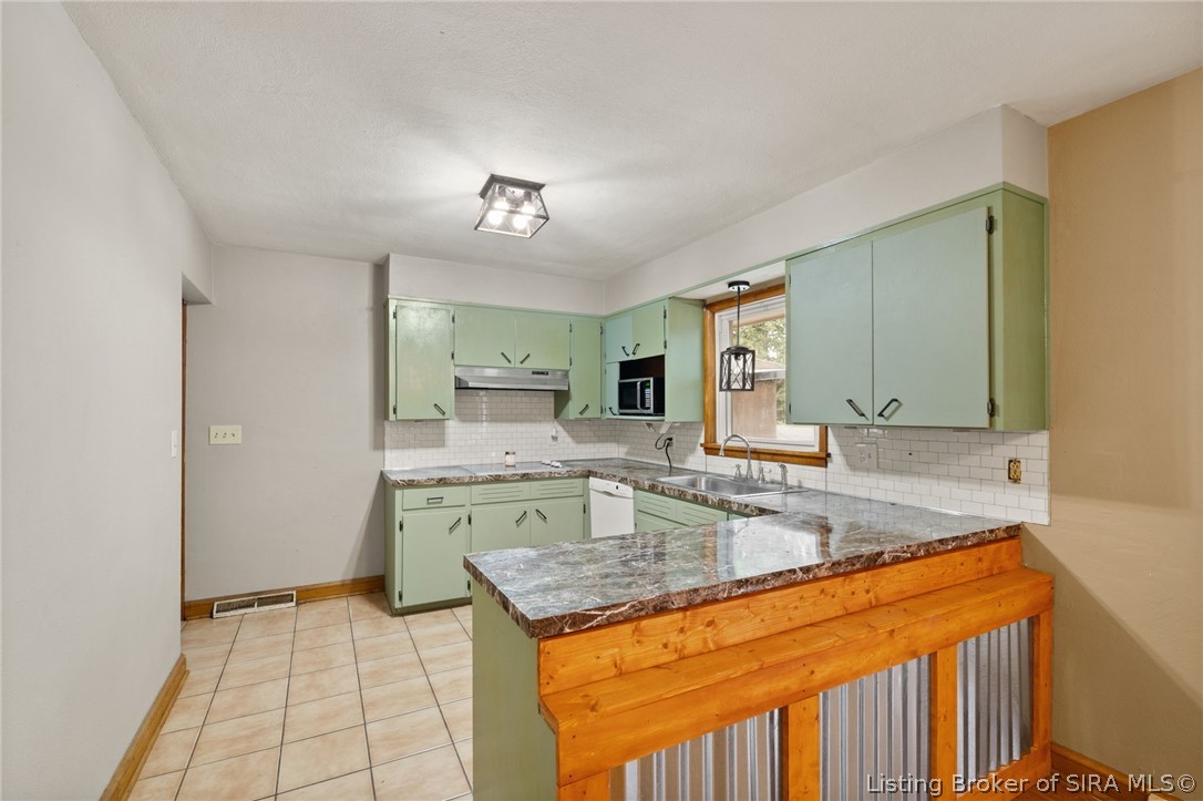614 Lynn Road Property Photo 20