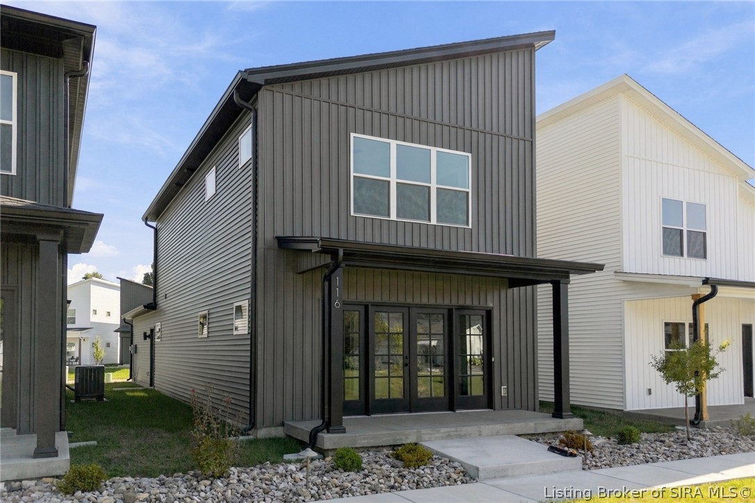 116 E Steel Avenue Property Photo 3