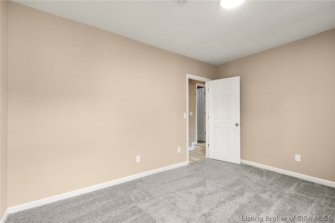 705 W 7th Street Property Photo 10
