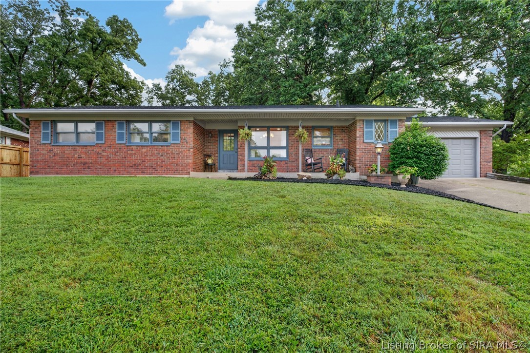 118 Farrington Drive Property Photo 1