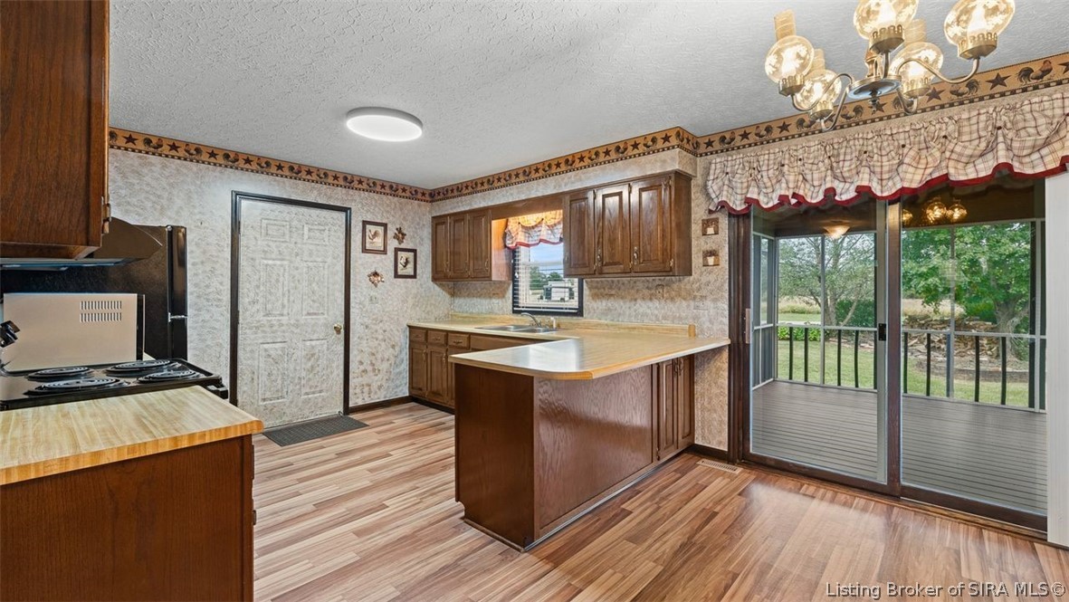2100 W Quarry Road Property Photo 13