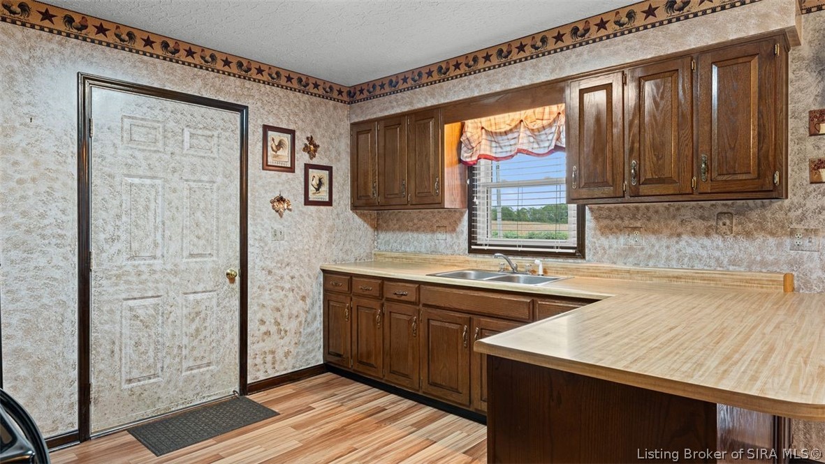 2100 W Quarry Road Property Photo 15