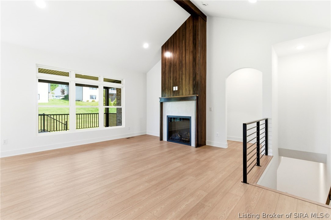 711 Lillian Way Property Photo 8