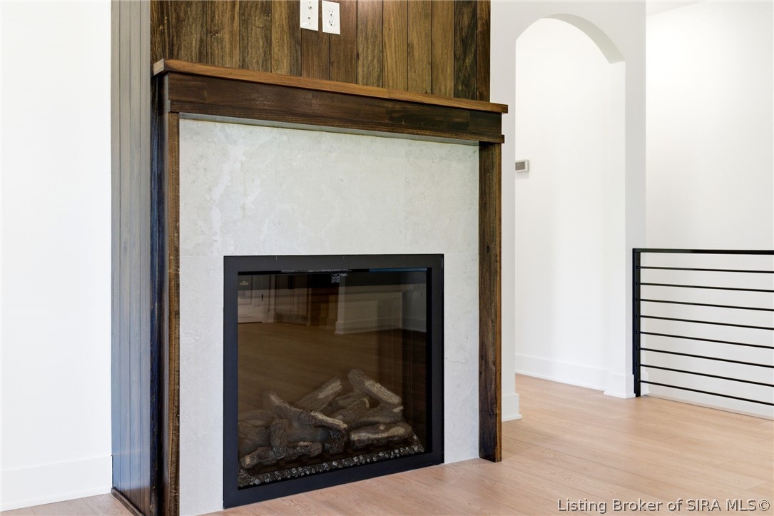 711 Lillian Way Property Photo 11