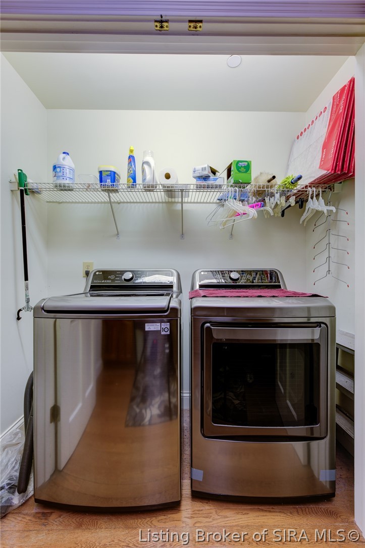 618 W Riverside Drive Property Photo 24