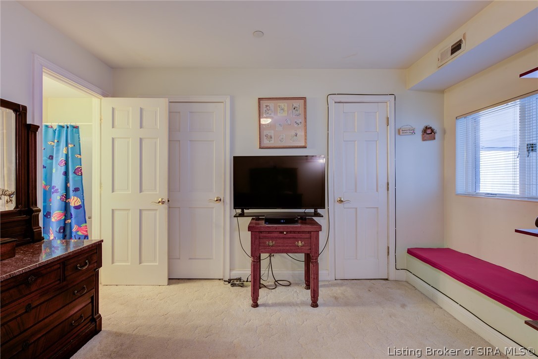 618 W Riverside Drive Property Photo 28