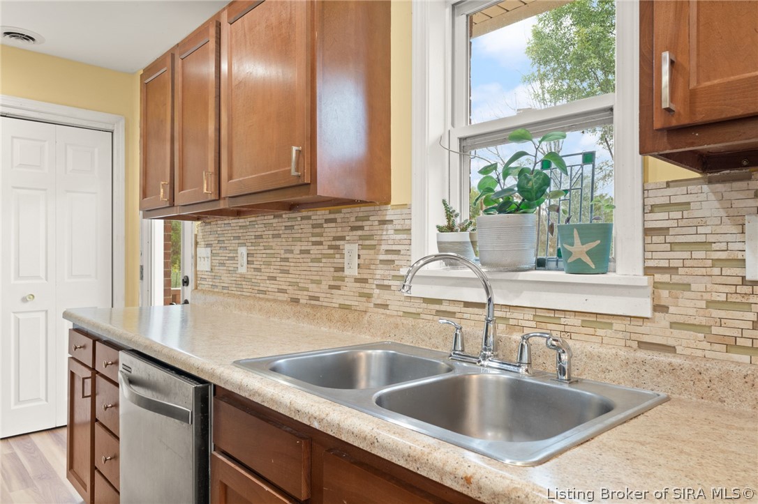 2810 Highway 150 Ne Property Photo 12