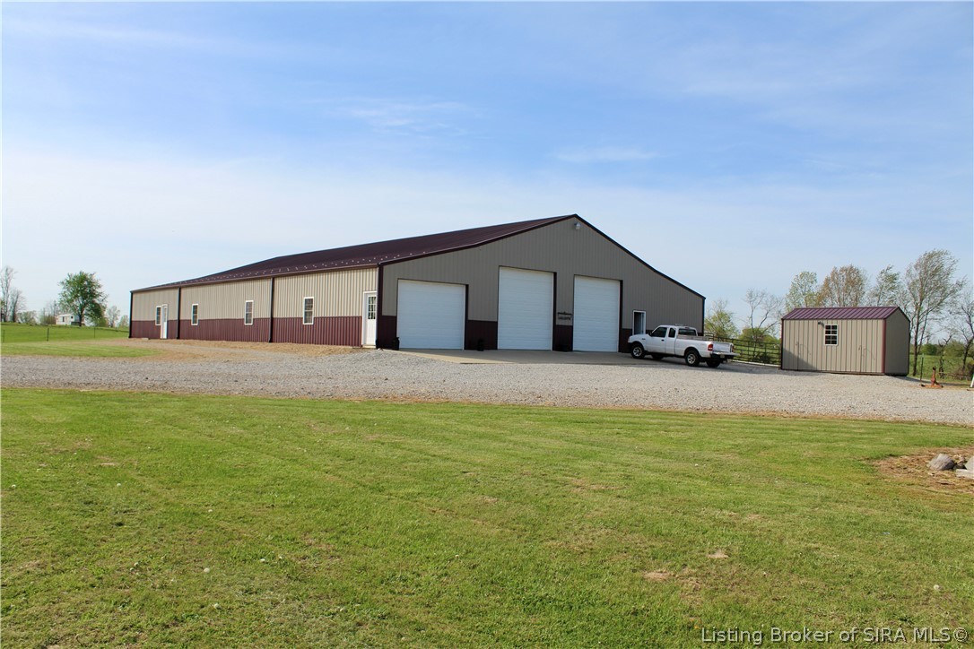 2075 Seavers Road Property Photo 2