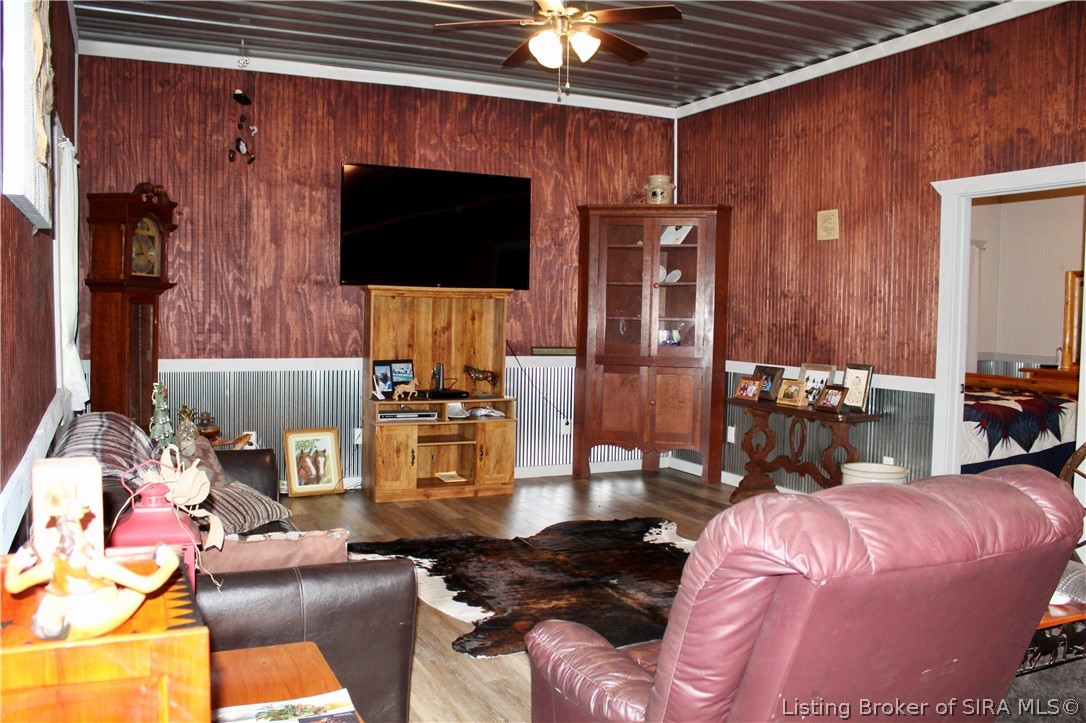 2075 Seavers Road Property Photo 6