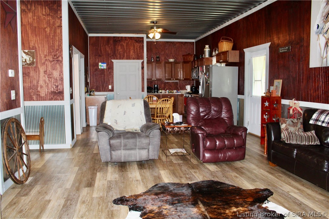 2075 Seavers Road Property Photo 7
