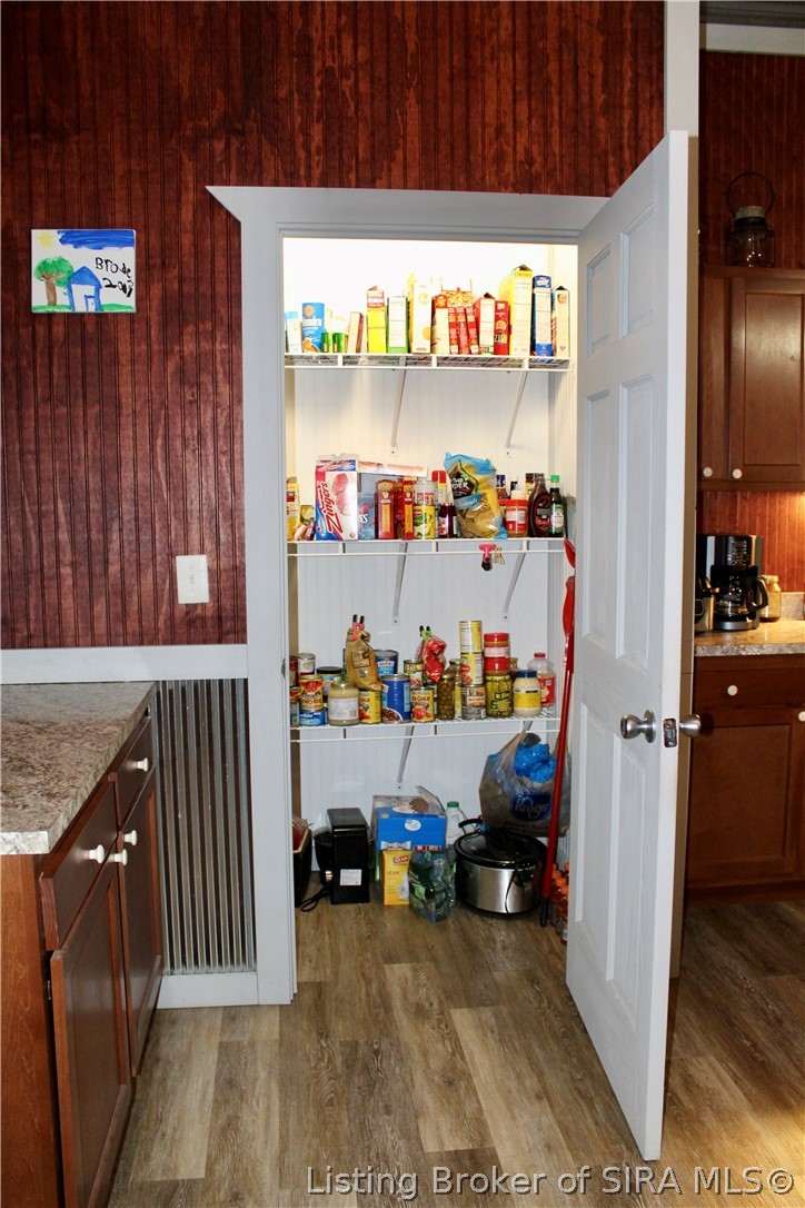 2075 Seavers Road Property Photo 10