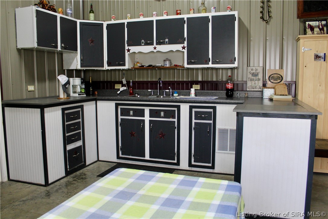 2075 Seavers Road Property Photo 25