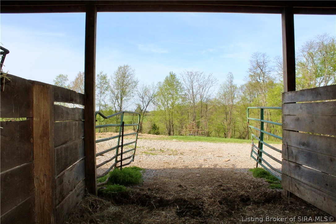 2075 Seavers Road Property Photo 44