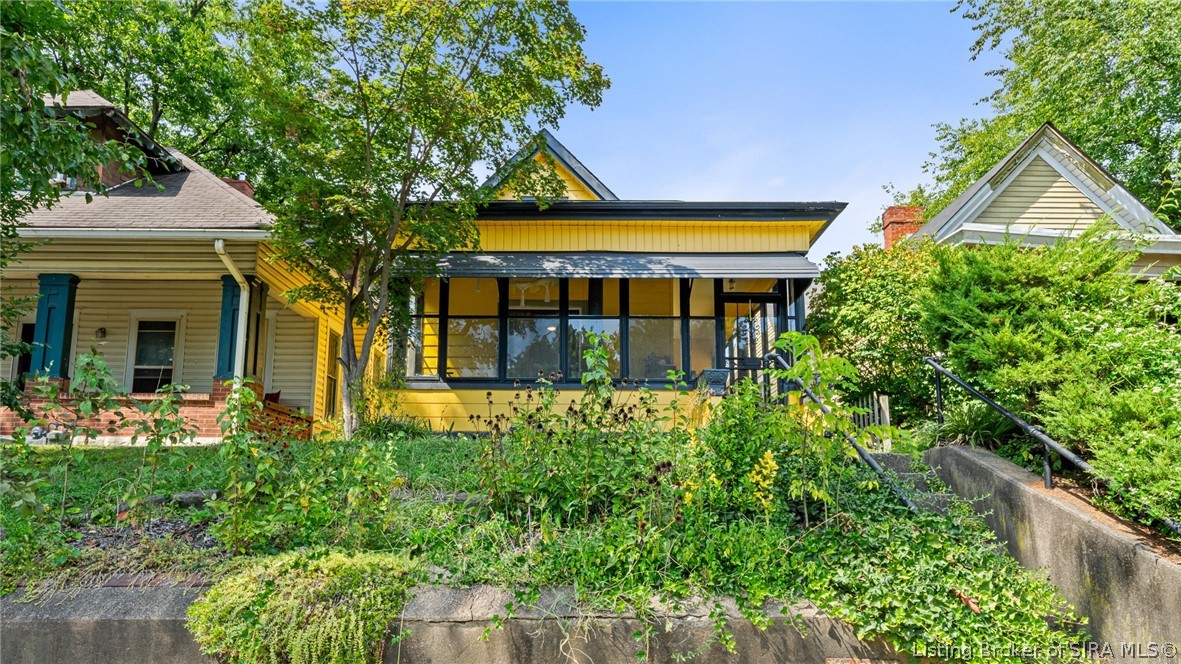 2103 E Elm Street Property Photo 1