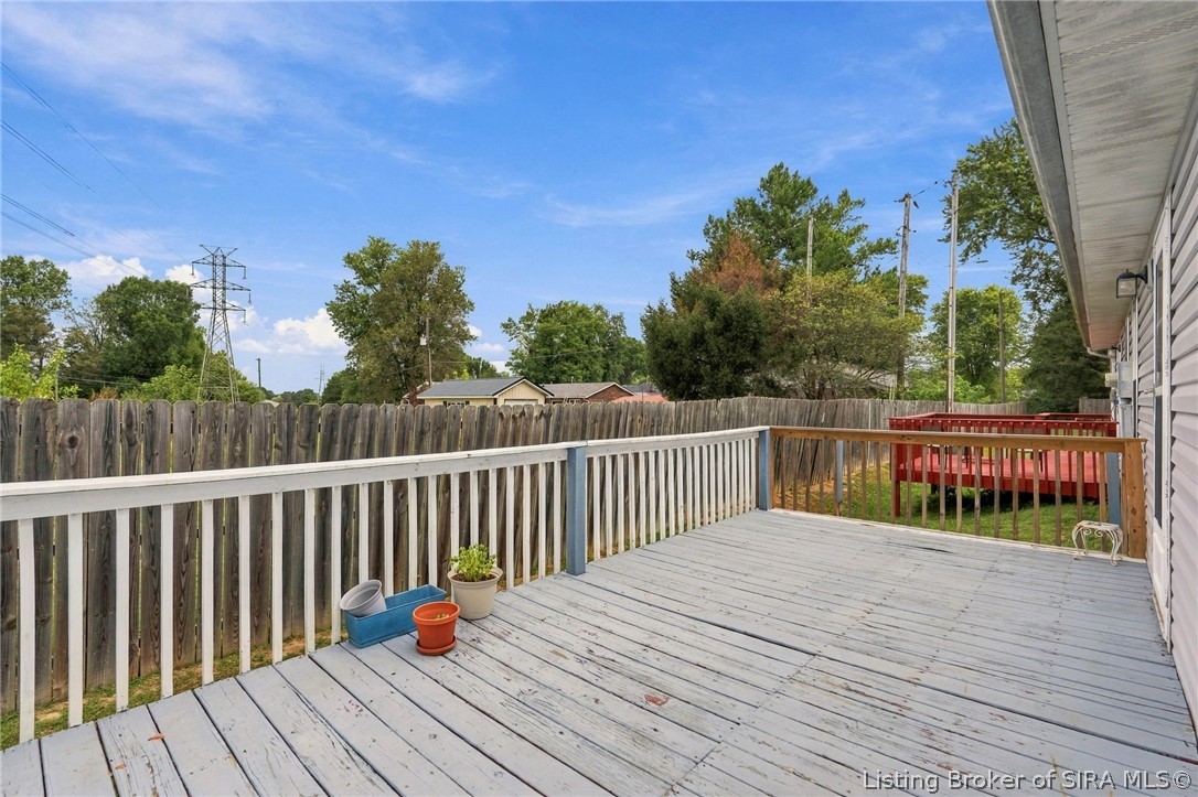 105 Burns Drive Property Photo 4