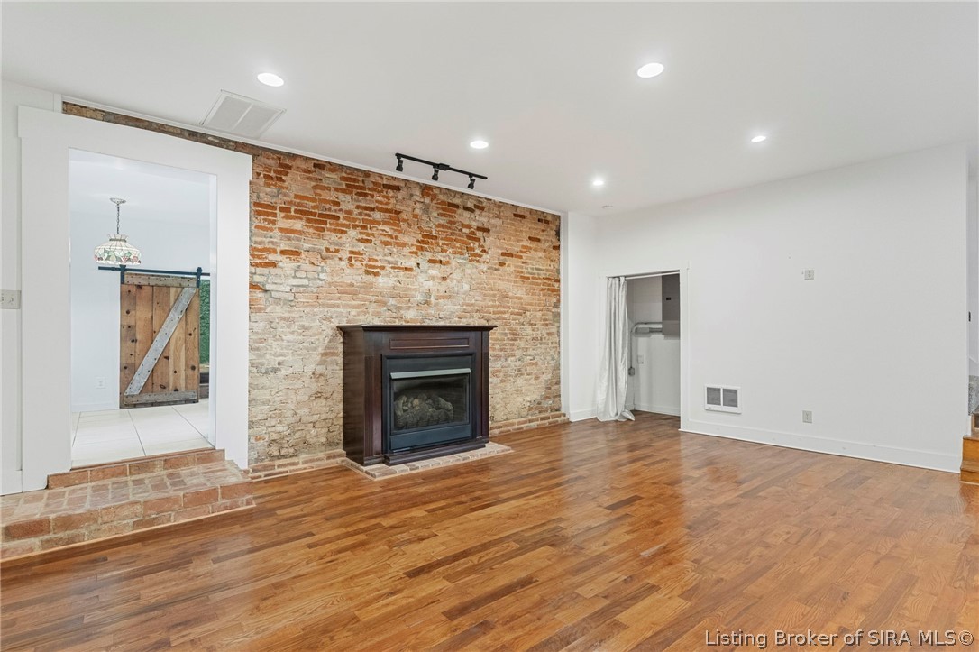 738 Michigan Road Property Photo 4