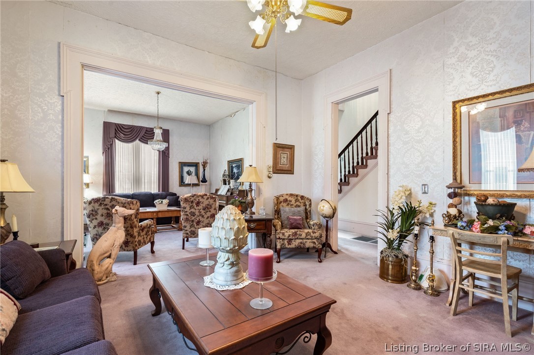 633 N Capitol Avenue Property Photo 15