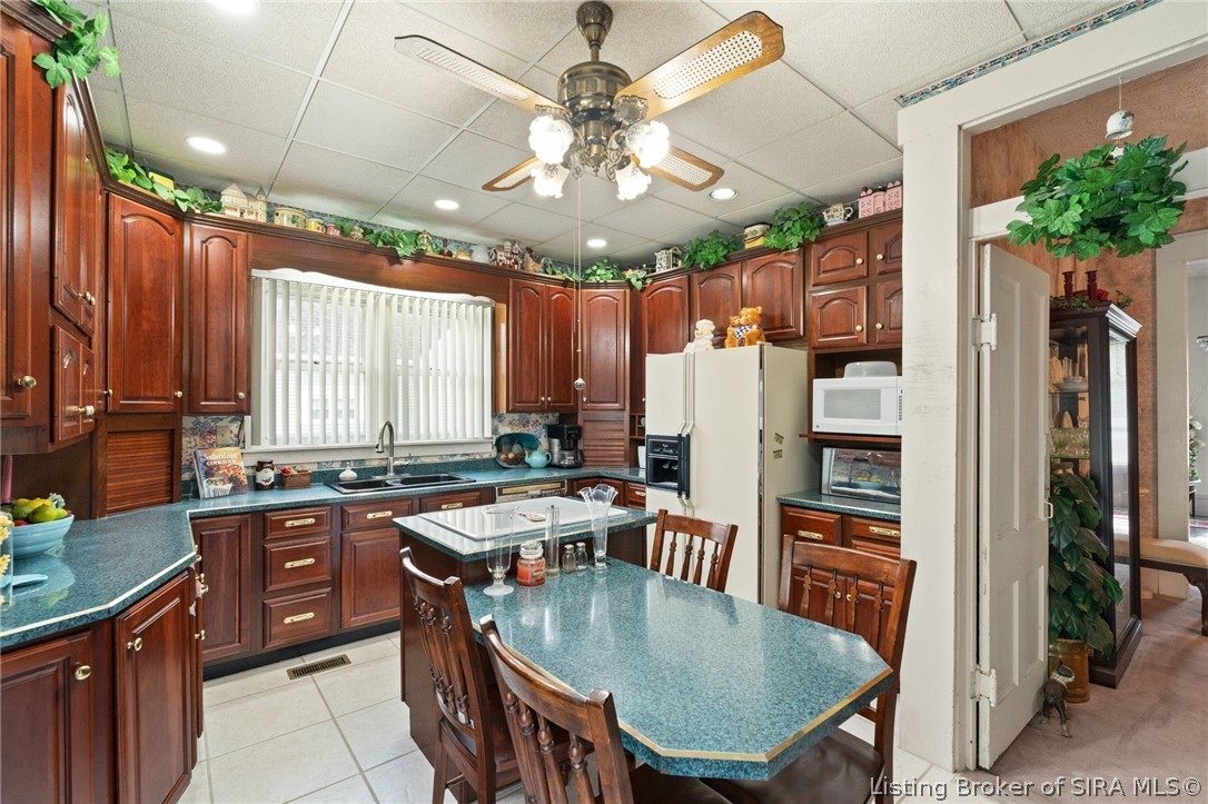 633 N Capitol Avenue Property Photo 23