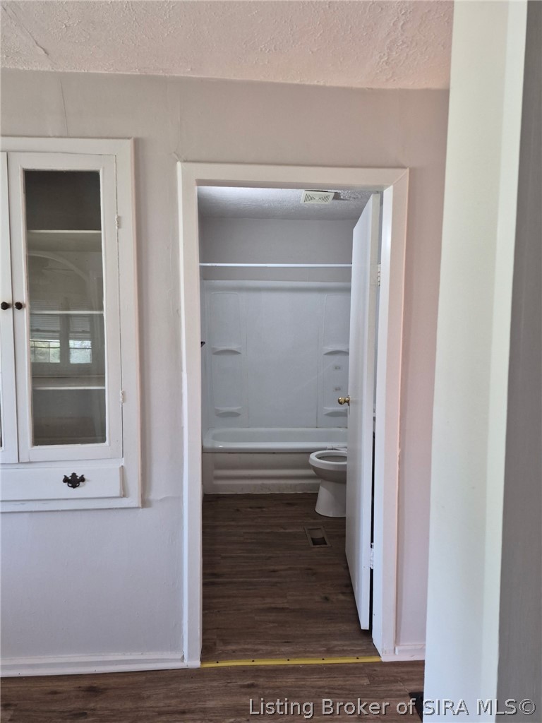 901 Highland Avenue Property Photo 7