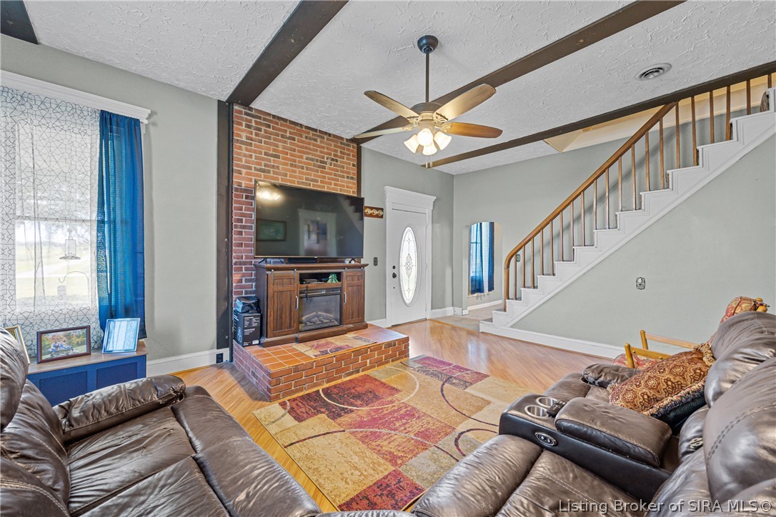 3141 E Burn Road Property Photo 4
