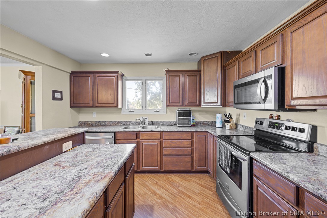 3141 E Burn Road Property Photo 6