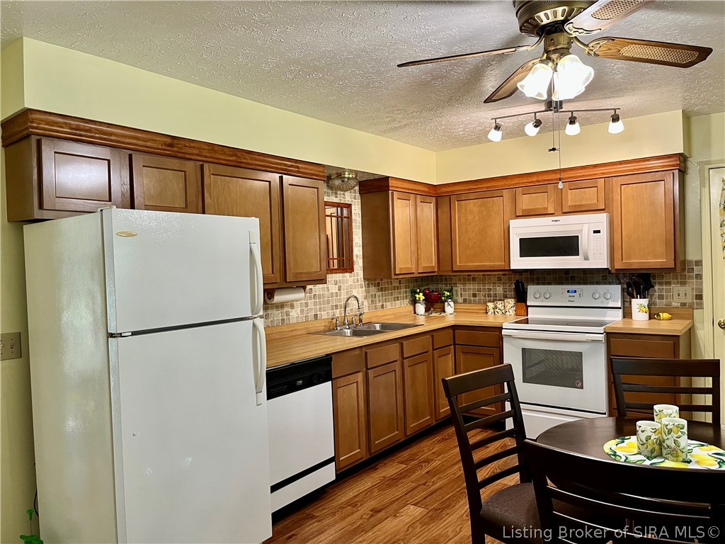 106 West Drive Property Photo 6