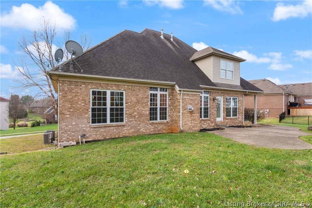 3028 Crystal Lake Drive Property Photo 5