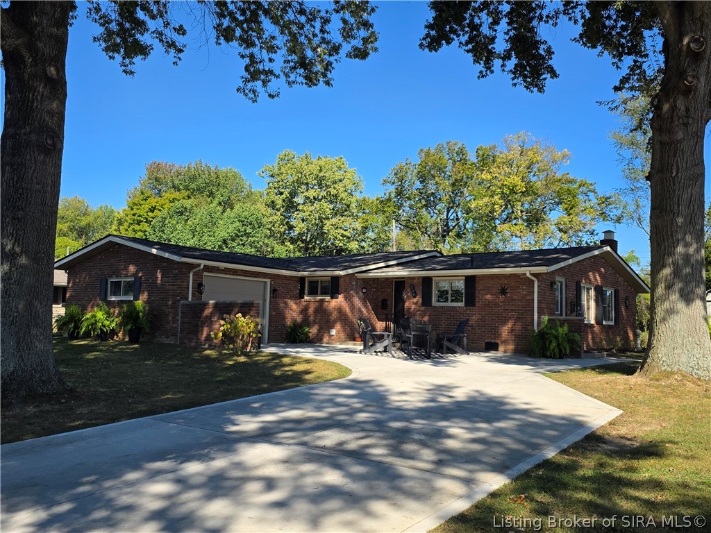 208 WILDWOOD Drive Property Photo 1