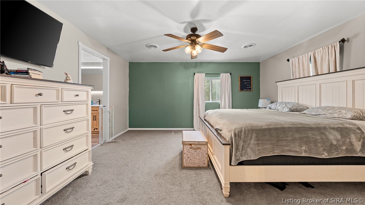 1119 N Greenbriar Drive Property Photo 28