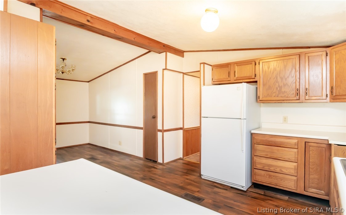 824 E Marshfield Road Property Photo 11