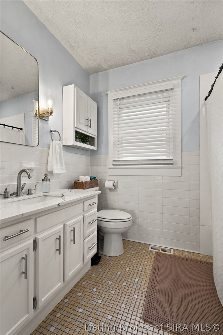 904 Silver Street Property Photo 26