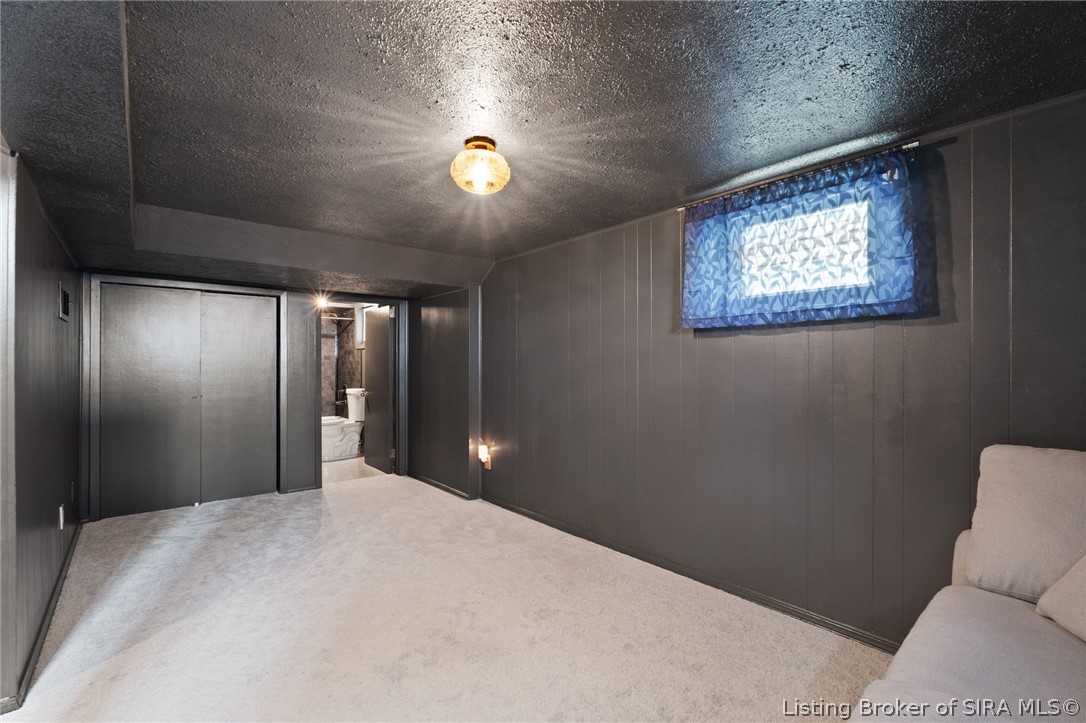 904 Silver Street Property Photo 33