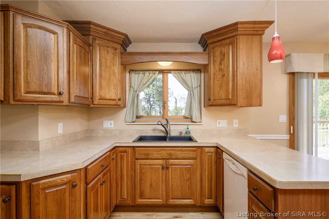 8501 Dillon Road Property Photo 12
