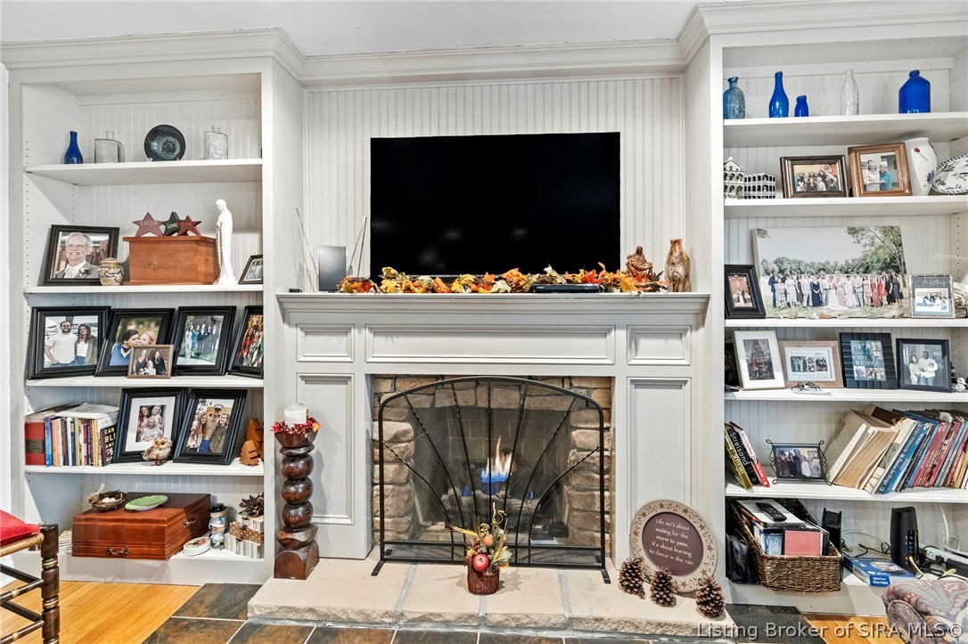 709 Montclair Street Property Photo 3
