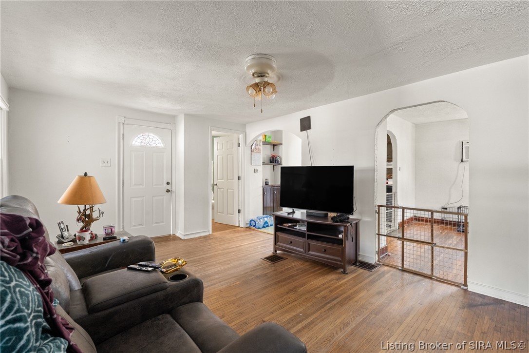 1715 Mcdonald Property Photo 2