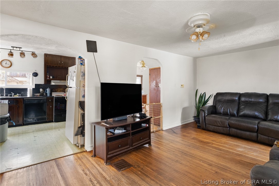 1715 Mcdonald Property Photo 12