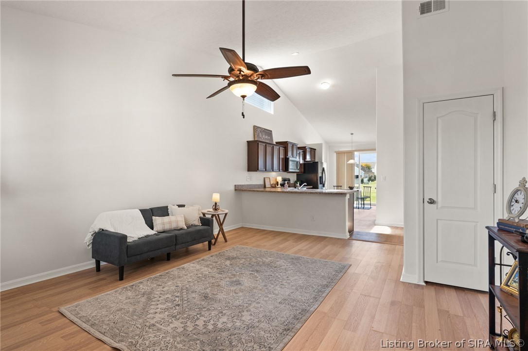 3165 Red Barn Loop Property Photo 4