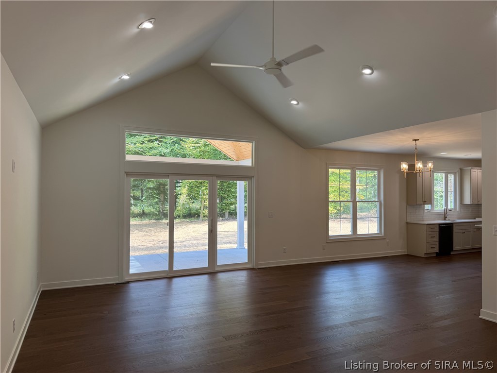 2717 N Borcherding Road Property Photo 4