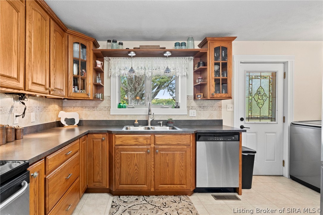 5702 N 450 W Property Photo 23