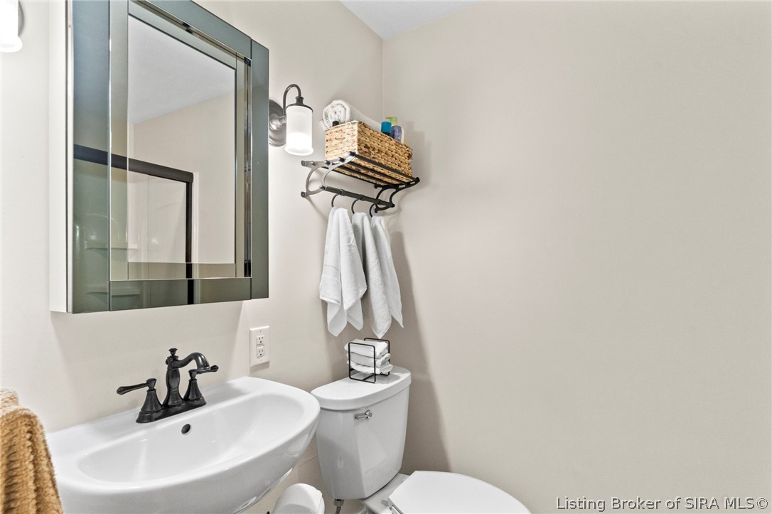 5702 N 450 W Property Photo 33