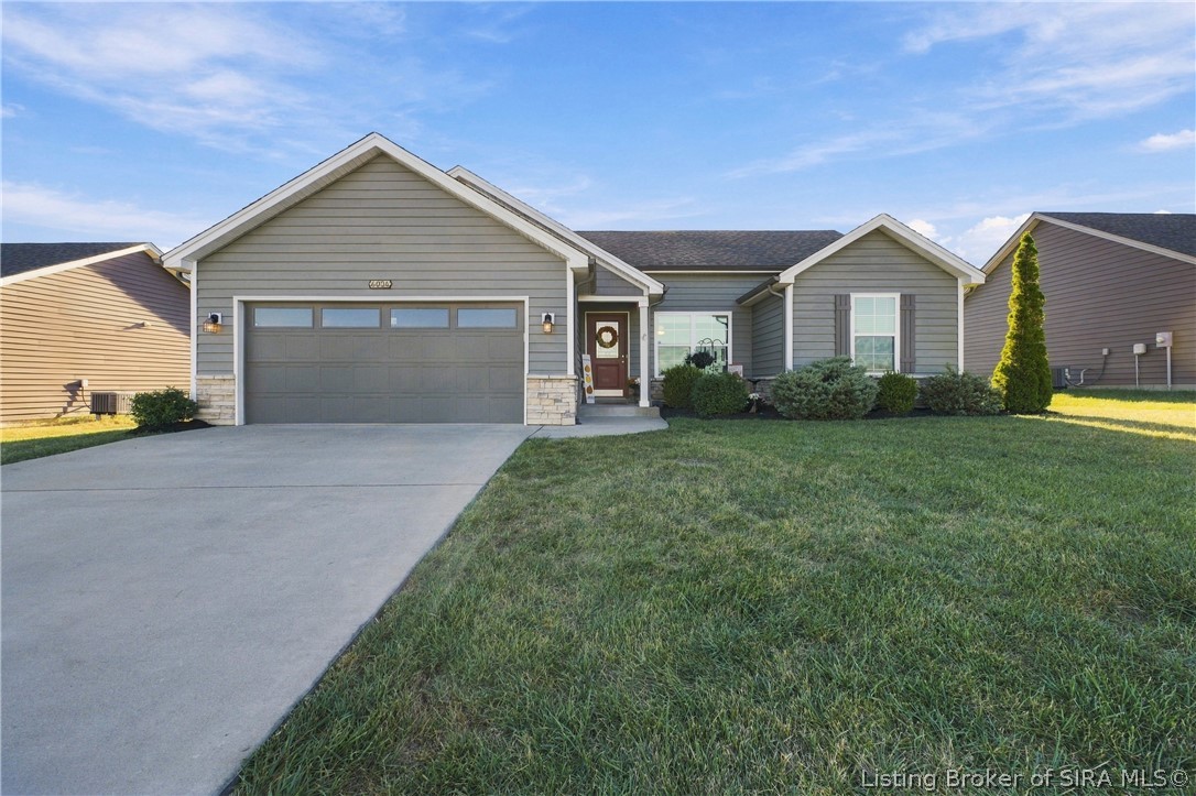 6004 Crestview Ln Property Photo 1