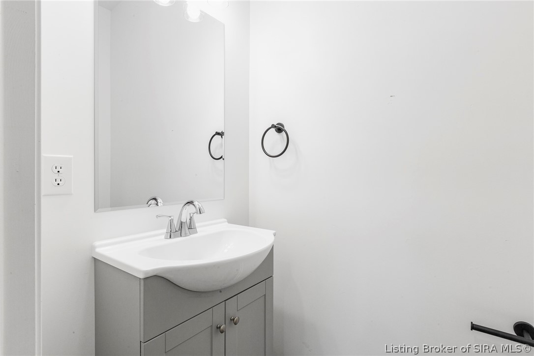 123 Eastern Boulevard Property Photo 21
