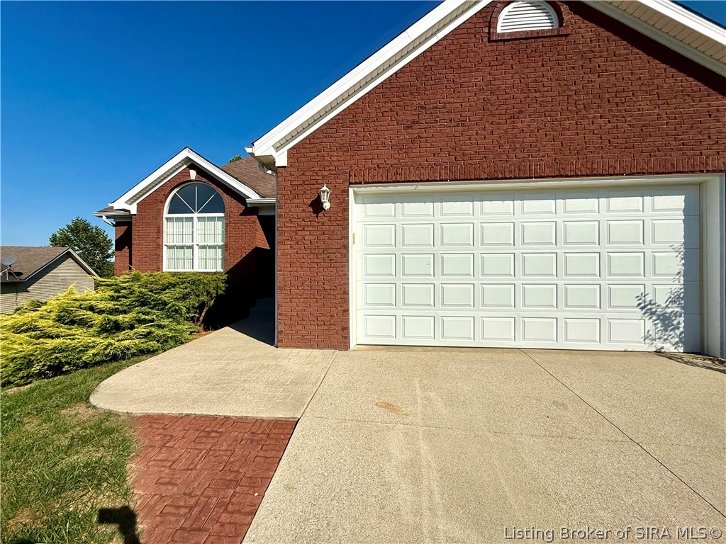 406 Crest Way Property Photo 2
