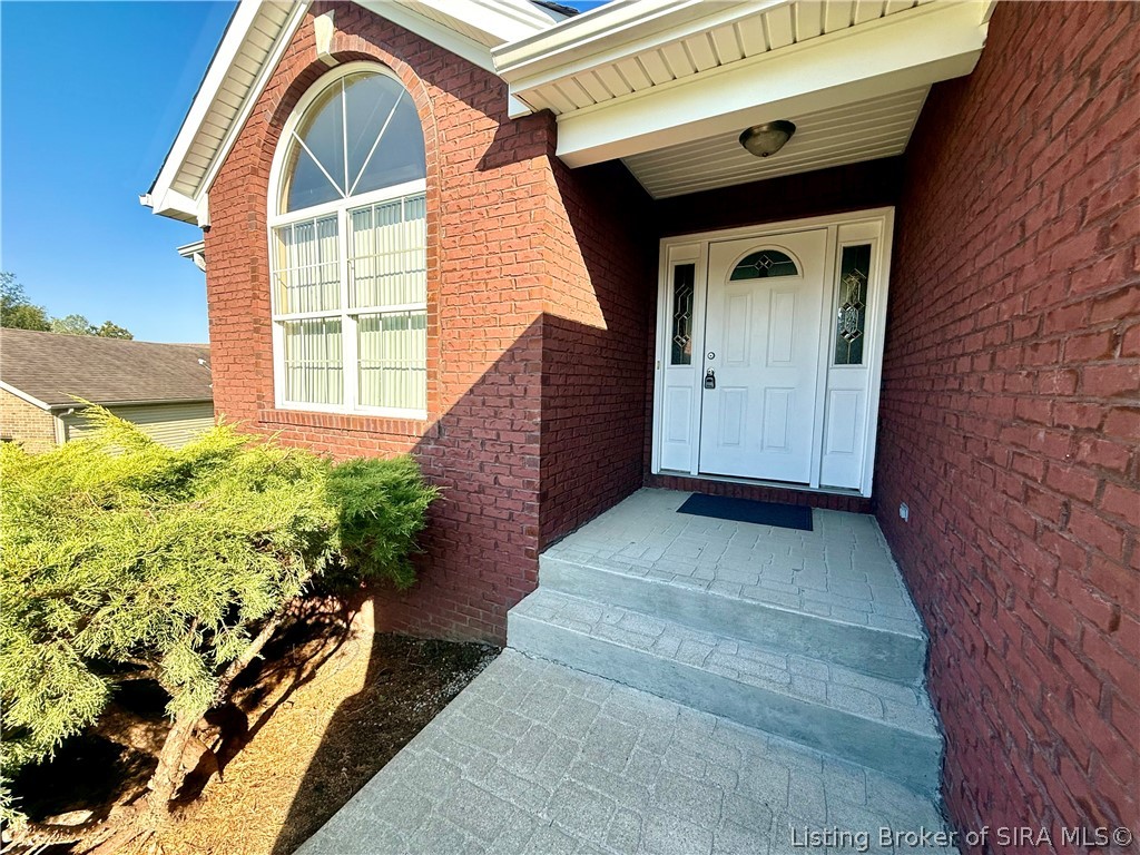 406 Crest Way Property Photo 7