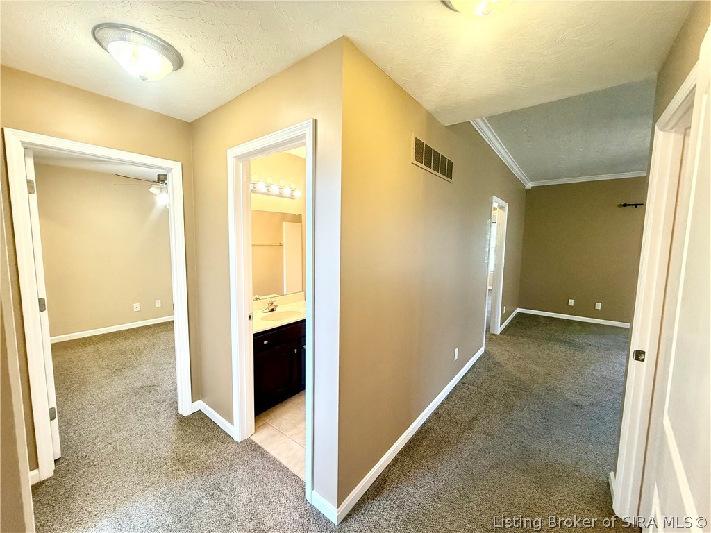 406 Crest Way Property Photo 9