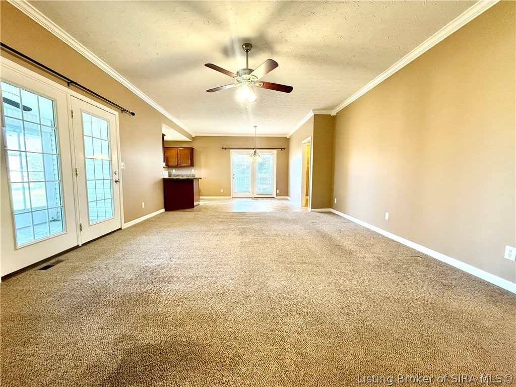 406 Crest Way Property Photo 10
