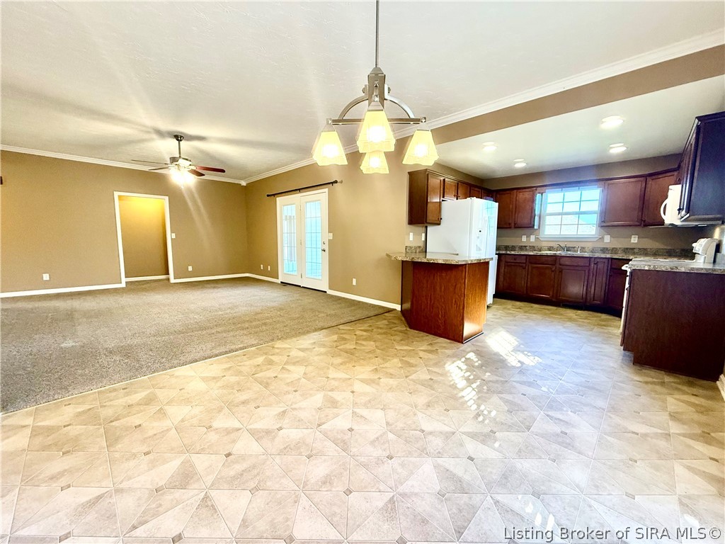 406 Crest Way Property Photo 14
